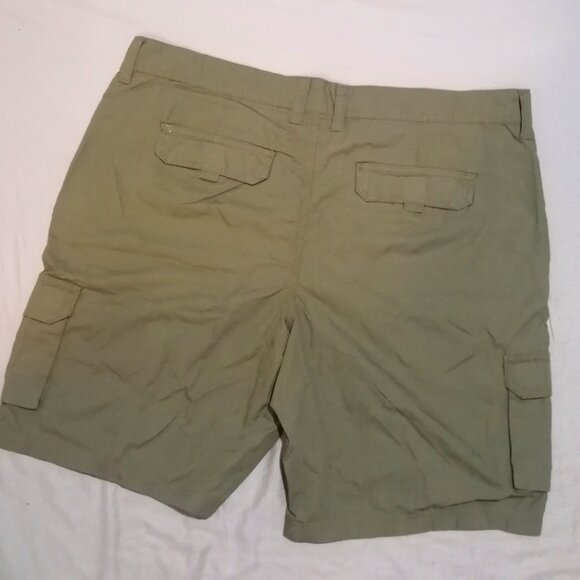 Men's Lightweight Cotton Cargo Shorts, Khaki/Olive Drab - Picture 2 of 3